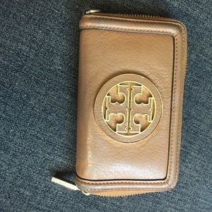 Tory Burch wallet